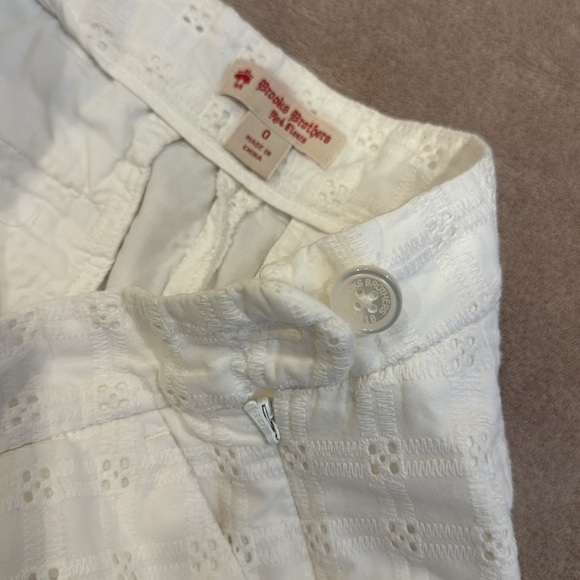 Super cute white Brooks Brothers Red Fleece Shorts… with lining - Picture 4 of 7